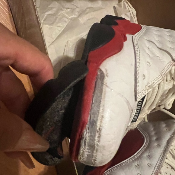 Retro Jordan 13s - Picture 5 of 7